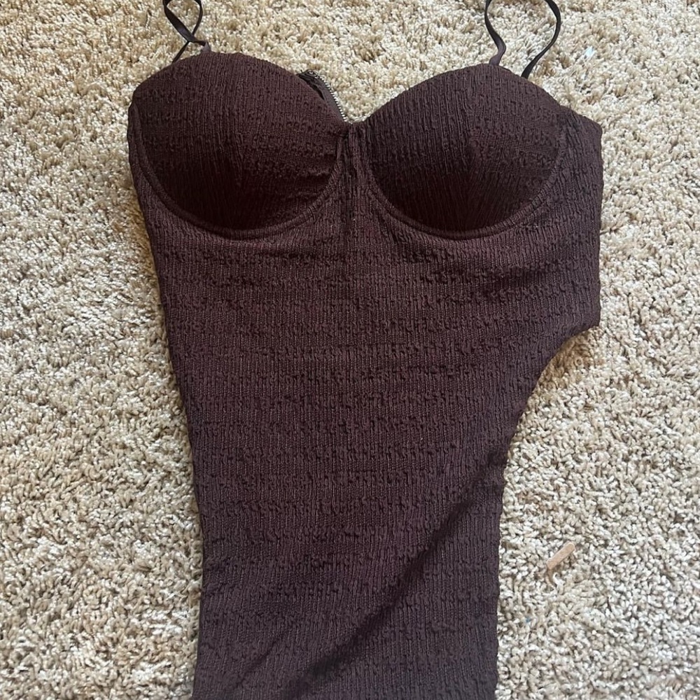 AKIRA TOP/ NEVER WORN NEW WITH TAGS/ SIZE S / $20